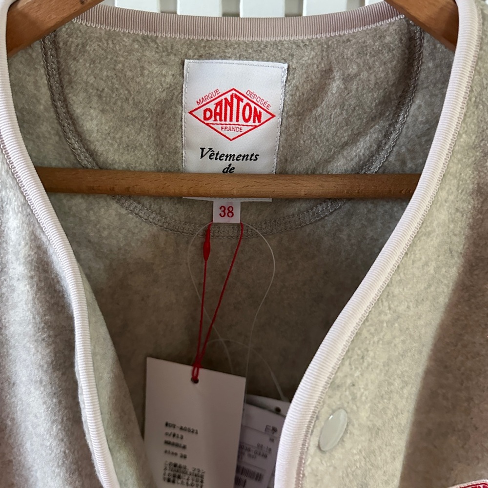 Danton Women's Gray Wool Vest - Picture 4 of 4
